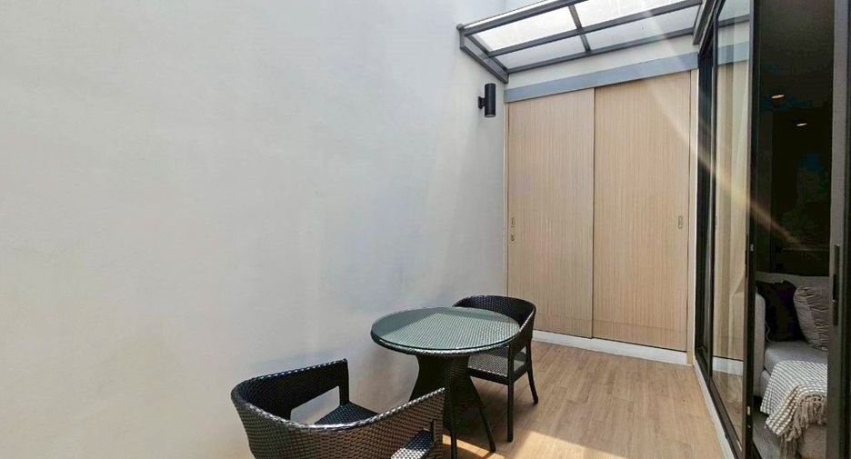 Apartment zur Miete mit 3 Zimmer in Khlong Toei, Bangkok