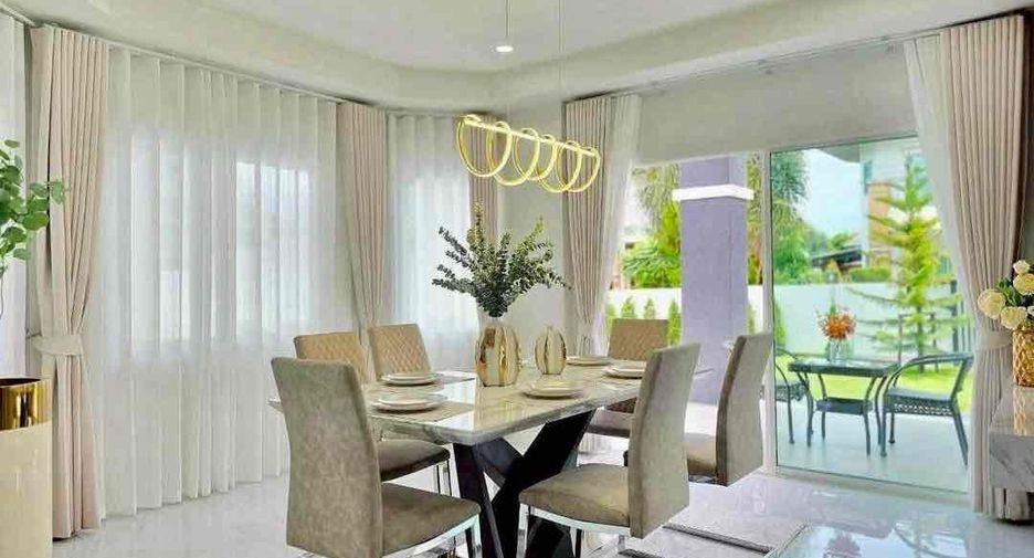 Villa en alquiler de 4 habitaciones en East Pattaya, Pattaya