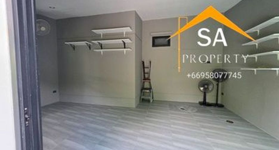 For rent 4 bedrooms villa in East Pattaya, Pattaya