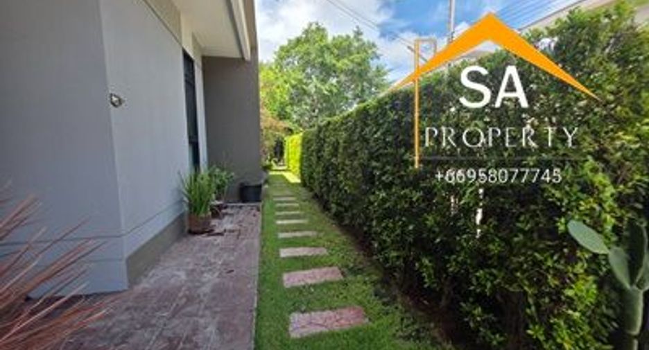 For rent 4 bedrooms villa in East Pattaya, Pattaya