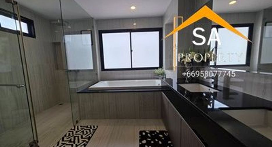 For rent 4 bedrooms villa in East Pattaya, Pattaya