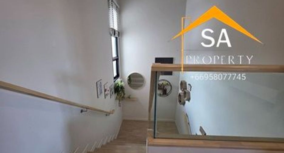 For rent 4 bedrooms villa in East Pattaya, Pattaya