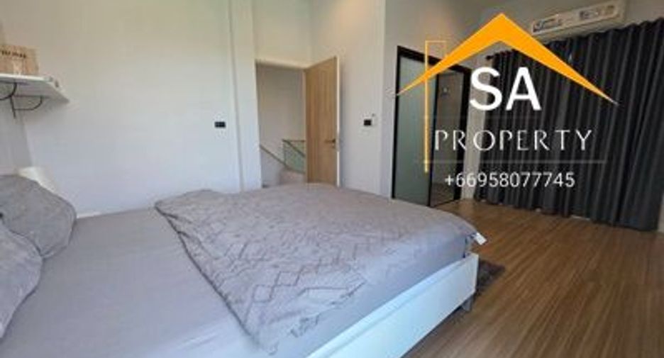 For rent 4 bedrooms villa in East Pattaya, Pattaya
