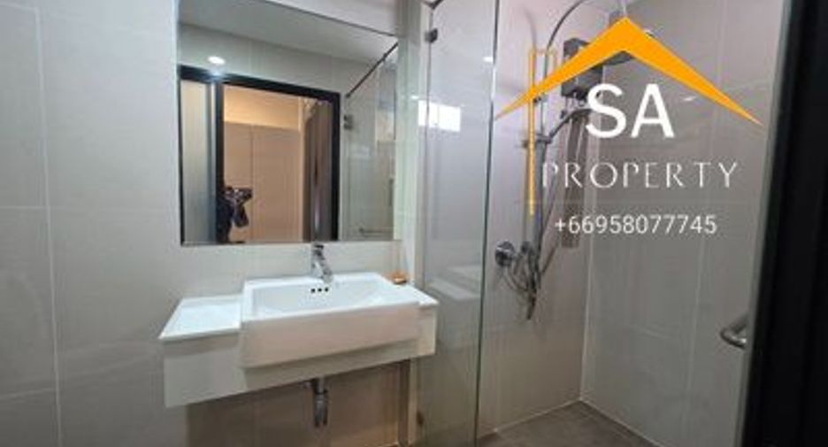 For rent 4 bedrooms villa in East Pattaya, Pattaya