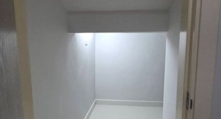 For rent 4 bedrooms villa in East Pattaya, Pattaya