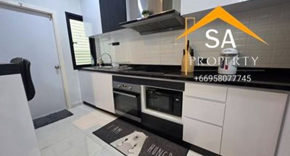 For rent 4 bedrooms villa in East Pattaya, Pattaya