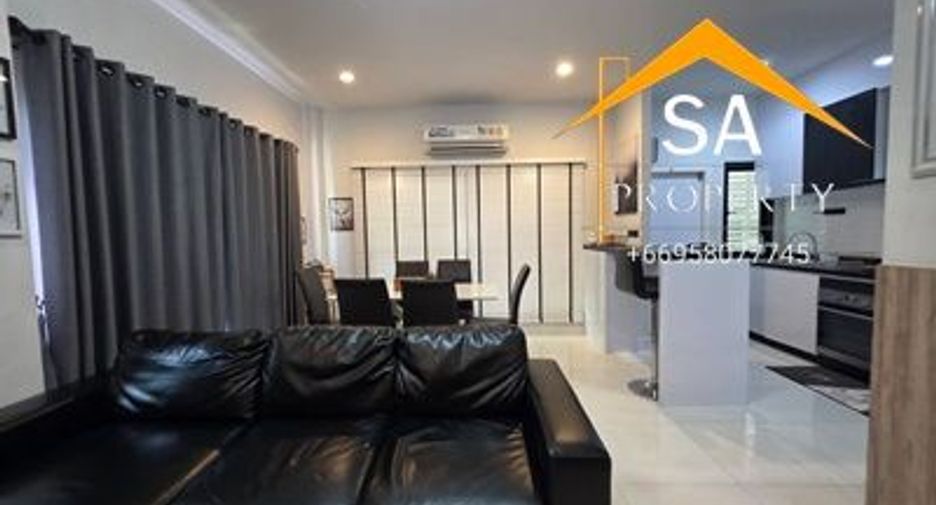 For rent 4 bedrooms villa in East Pattaya, Pattaya
