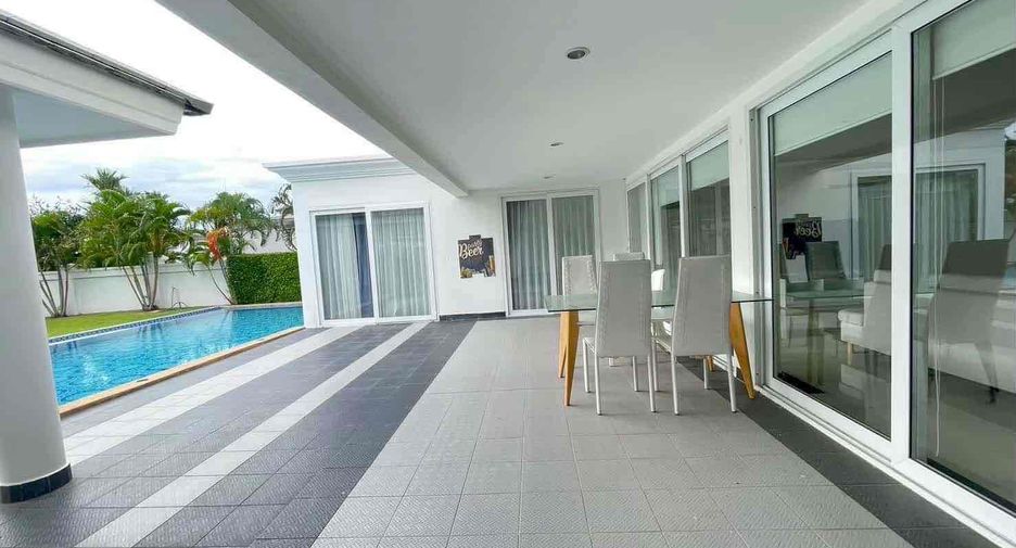 Villa en alquiler de 4 habitaciones en East Pattaya, Pattaya