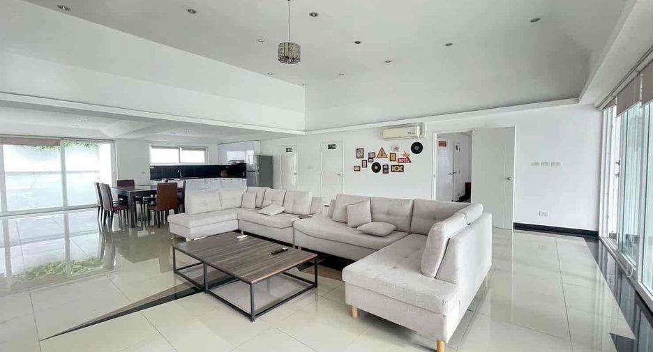 Villa en alquiler de 4 habitaciones en East Pattaya, Pattaya