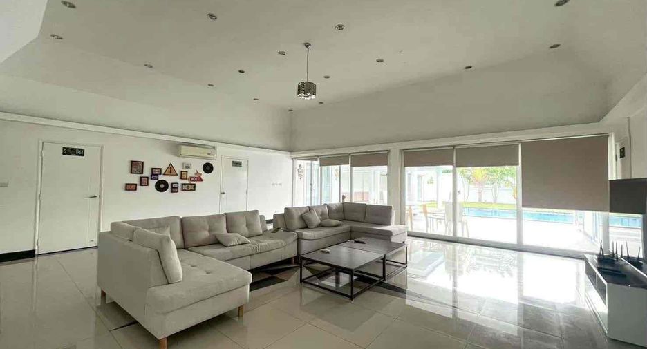 Villa en alquiler de 4 habitaciones en East Pattaya, Pattaya