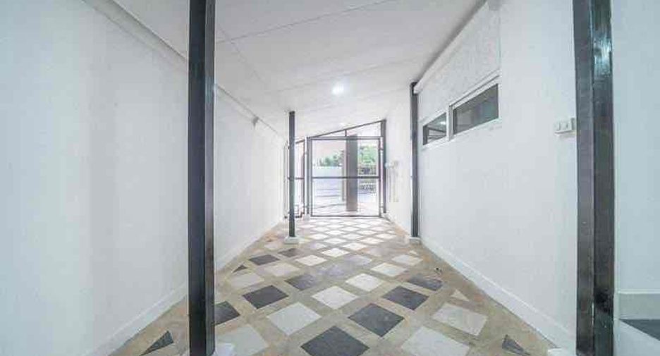 For sale 5 bedrooms villa in East Pattaya, Pattaya