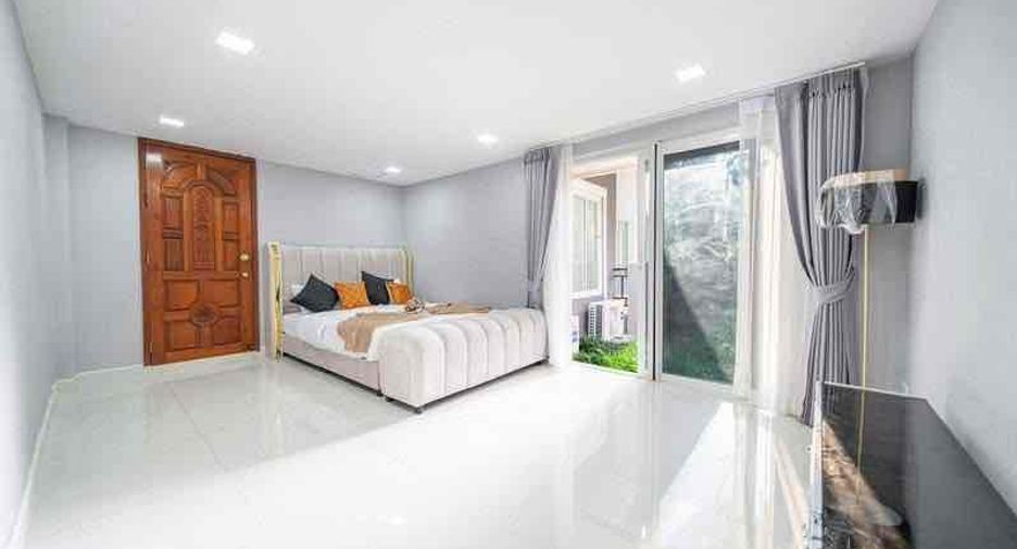 For sale 5 bedrooms villa in East Pattaya, Pattaya