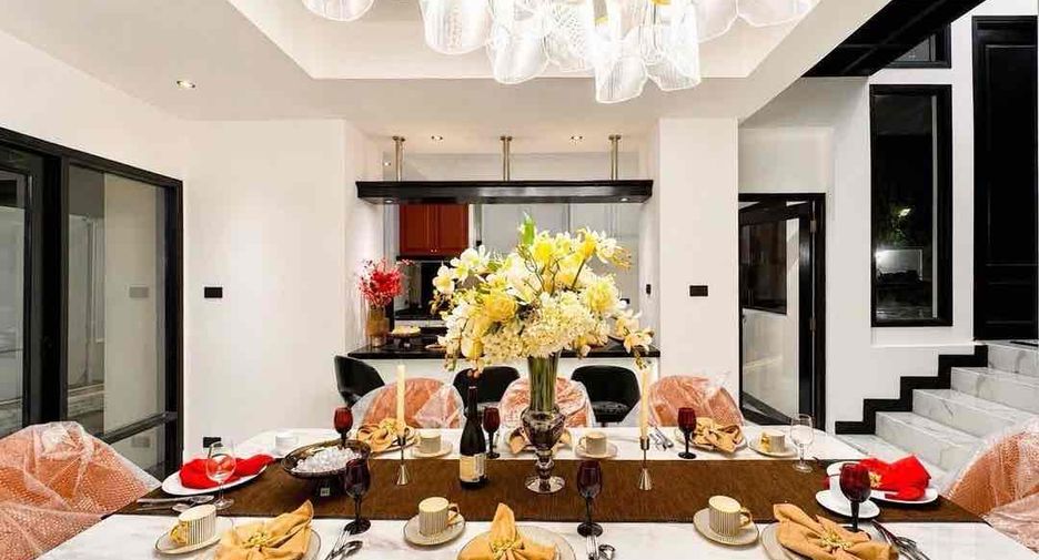 For rent 4 ベッドルーム villa in Jomtien, Pattaya