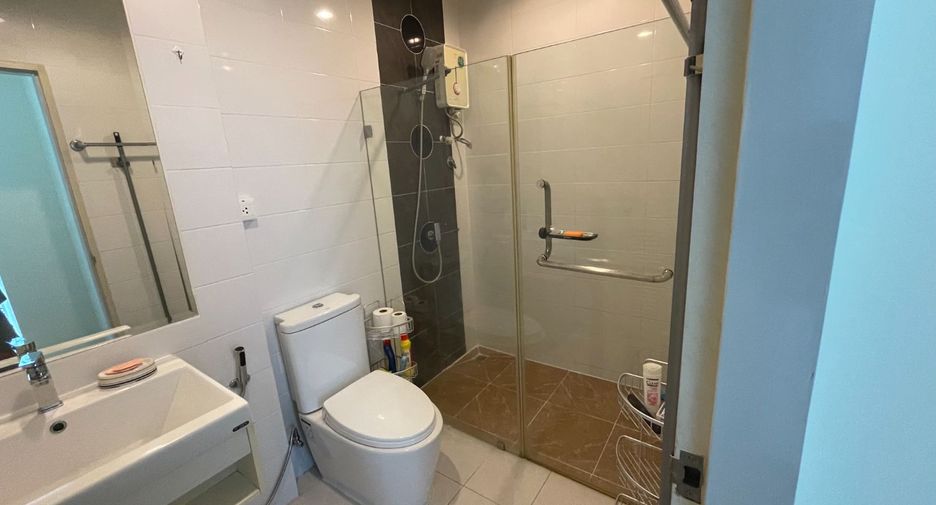 Condo en venta de 2 habitaciones en Yan Nawa, Bangkok