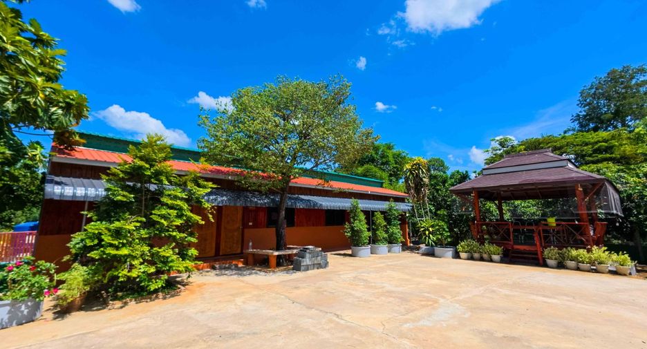 For sale land in Doem Bang Nang Buat, Suphan Buri