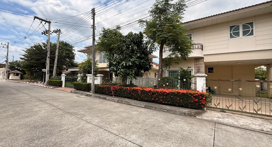 For rent 4 bedrooms house in Mueang Chiang Mai, Chiang Mai