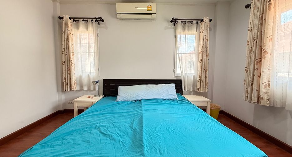 For rent 4 bedrooms house in Mueang Chiang Mai, Chiang Mai