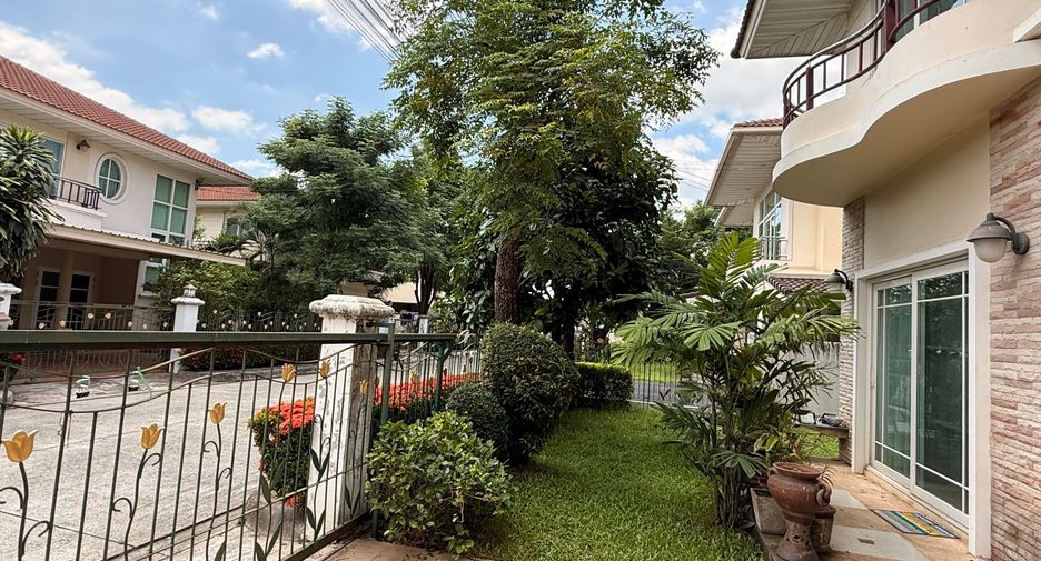 For rent 4 bedrooms house in Mueang Chiang Mai, Chiang Mai