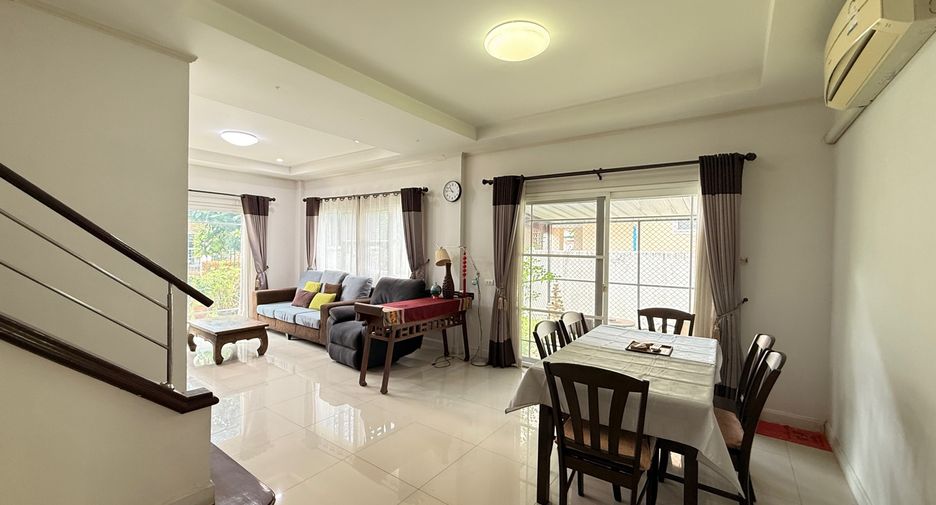 For rent 4 bedrooms house in Mueang Chiang Mai, Chiang Mai