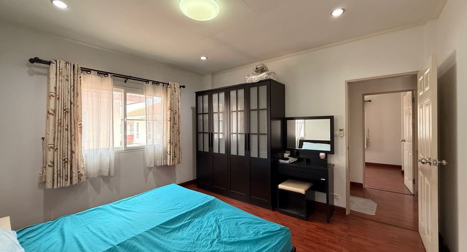 For rent 4 bedrooms house in Mueang Chiang Mai, Chiang Mai