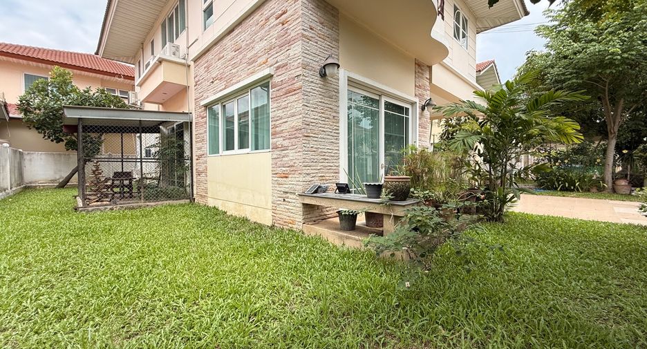 For rent 4 bedrooms house in Mueang Chiang Mai, Chiang Mai