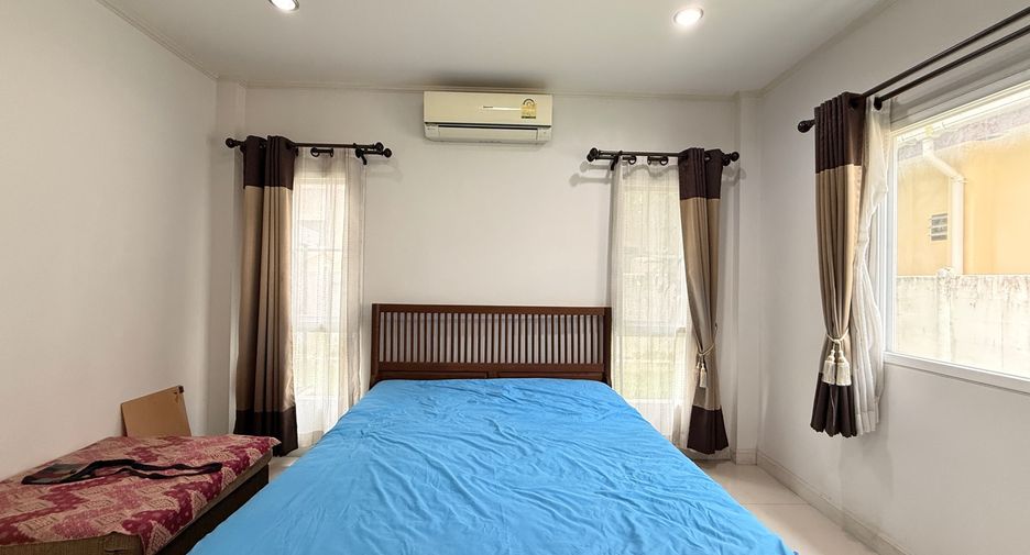 For rent 4 bedrooms house in Mueang Chiang Mai, Chiang Mai