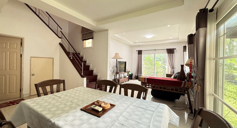 For rent 4 bedrooms house in Mueang Chiang Mai, Chiang Mai