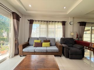 For rent 4 bedrooms house in Mueang Chiang Mai, Chiang Mai