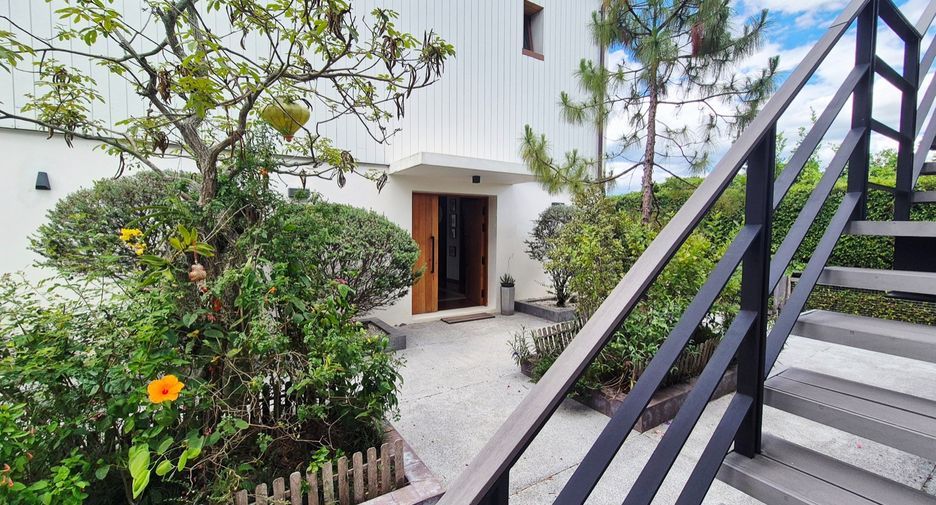 For sale 5 bedrooms house in San Sai, Chiang Mai