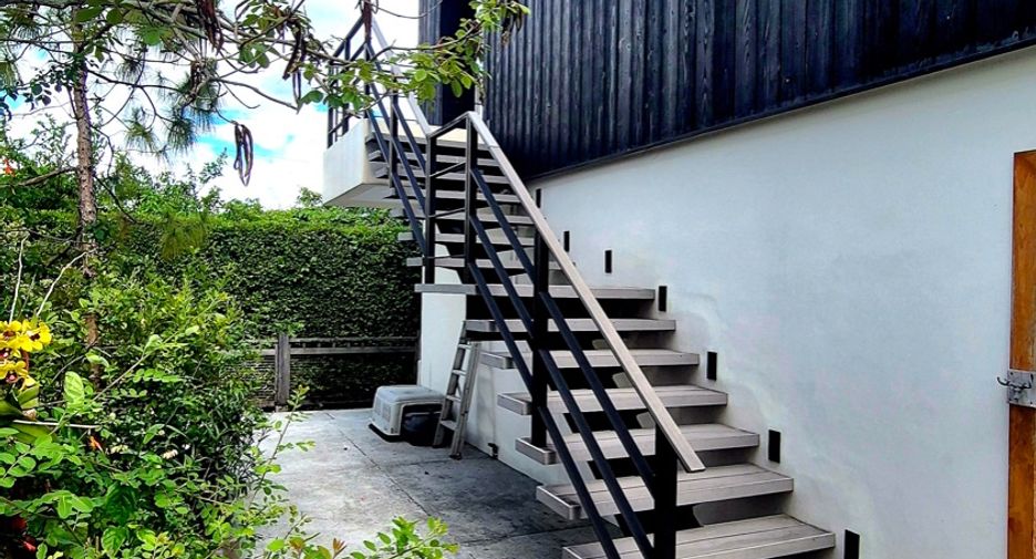 For sale 5 bedrooms house in San Sai, Chiang Mai