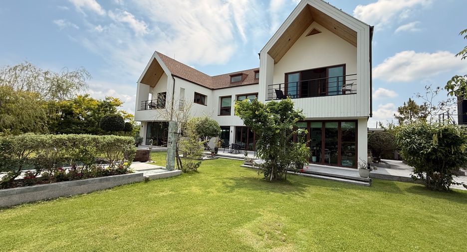 For sale 5 bedrooms house in San Sai, Chiang Mai