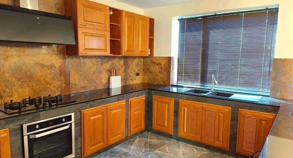 Haus zur Miete und zum Kauf mit 4 Zimmer in Doi Saket, Chiang Mai