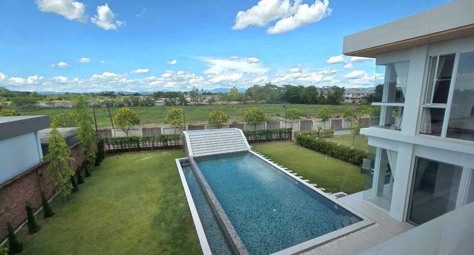 For rent 4 bedrooms house in San Kamphaeng, Chiang Mai