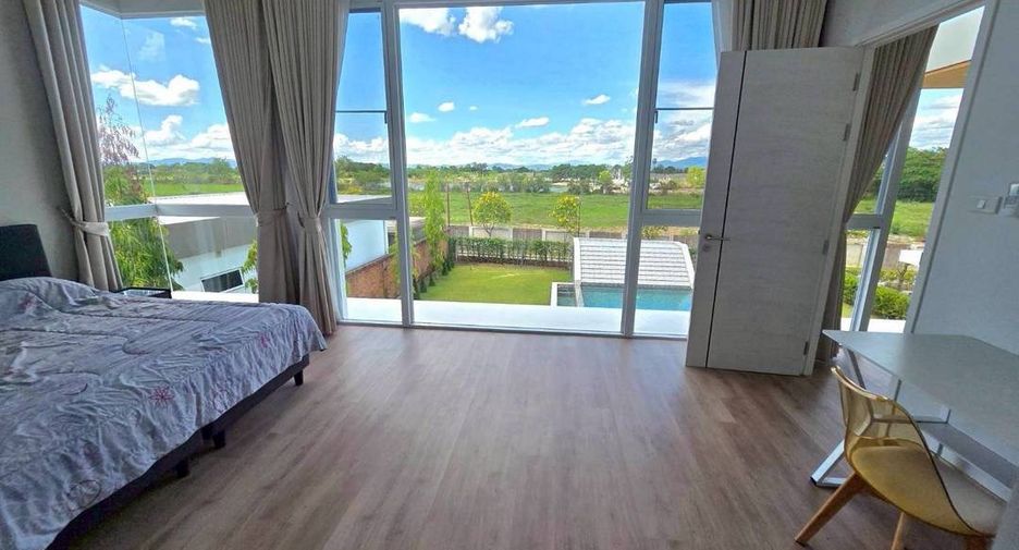 For rent 4 bedrooms house in San Kamphaeng, Chiang Mai