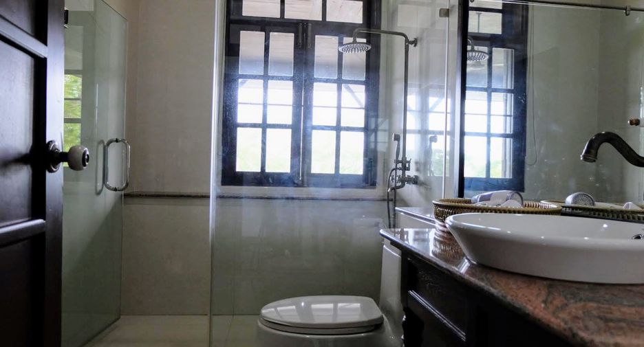 For rent and for sale 3 bedrooms house in Saraphi, Chiang Mai