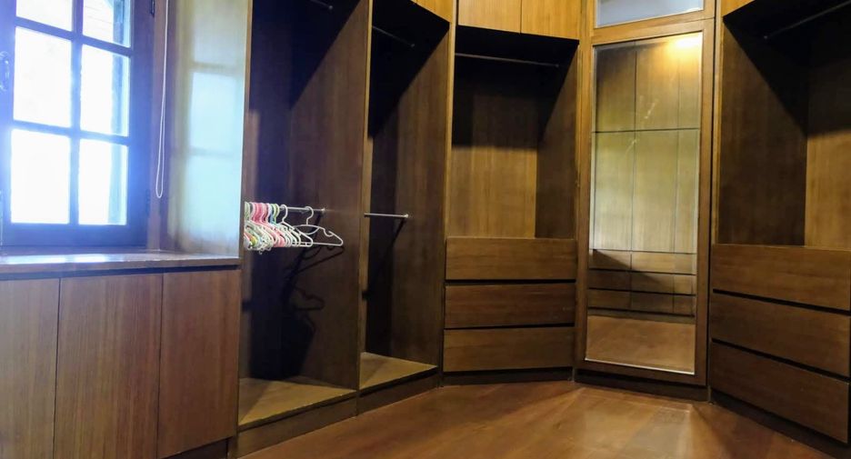 For rent and for sale 3 bedrooms house in Saraphi, Chiang Mai
