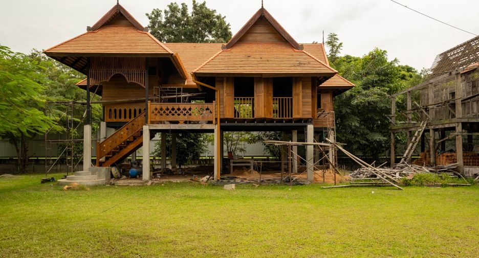 For rent and for sale 3 bedrooms house in Saraphi, Chiang Mai