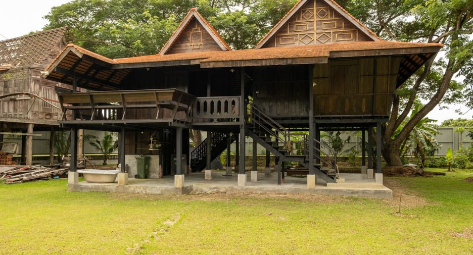 For rent and for sale 3 bedrooms house in Saraphi, Chiang Mai