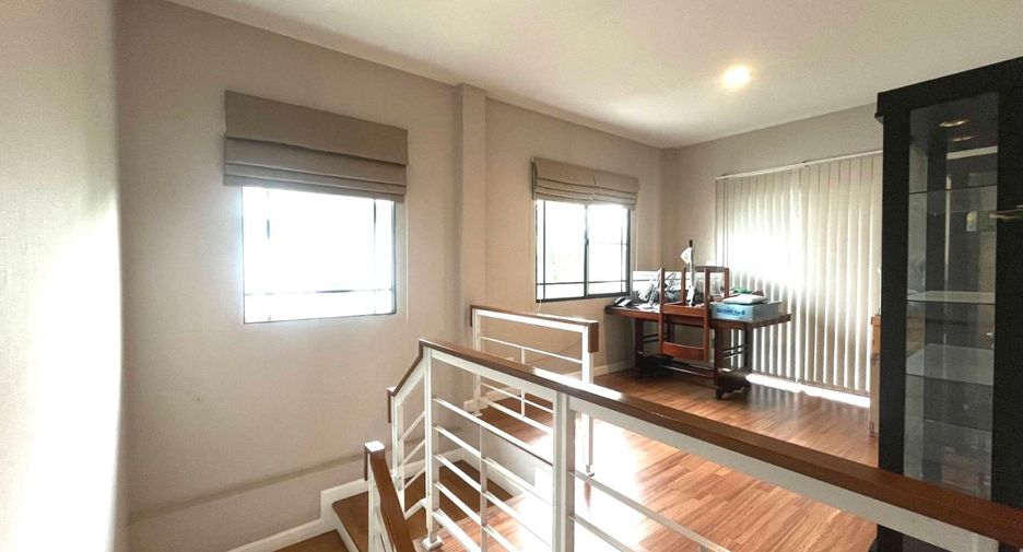 Haus zum Kauf mit 3 Zimmer in Sai Mai, Bangkok
