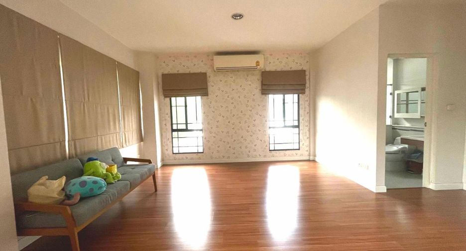 Haus zum Kauf mit 3 Zimmer in Sai Mai, Bangkok