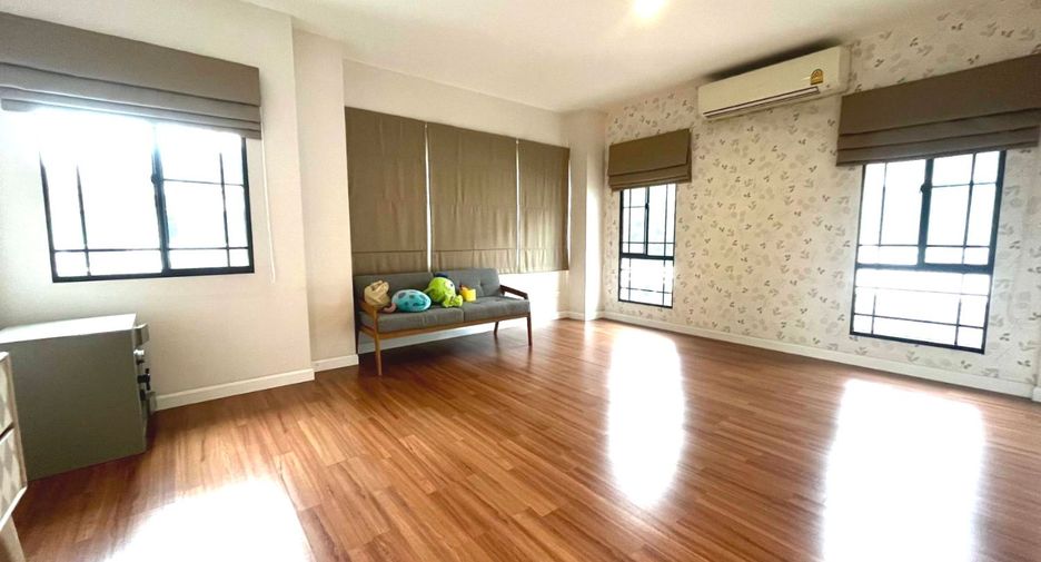 Haus zum Kauf mit 3 Zimmer in Sai Mai, Bangkok