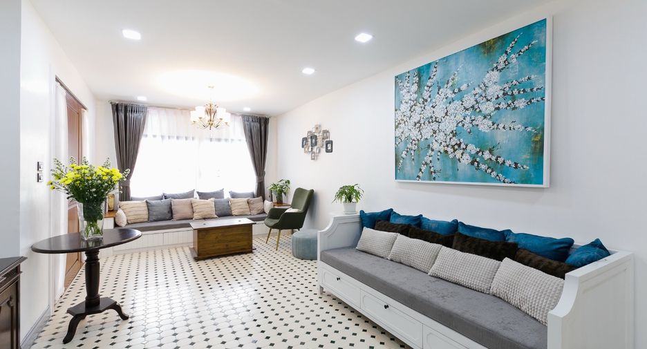 For rent and for sale 5 bedrooms house in Mueang Chiang Mai, Chiang Mai