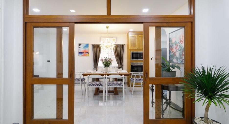 For rent and for sale 5 bedrooms house in Mueang Chiang Mai, Chiang Mai