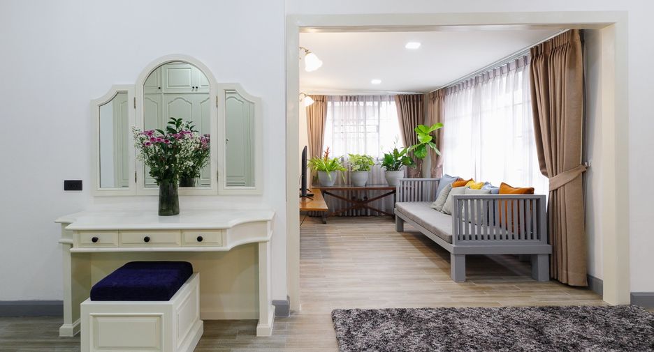 For rent and for sale 5 bedrooms house in Mueang Chiang Mai, Chiang Mai