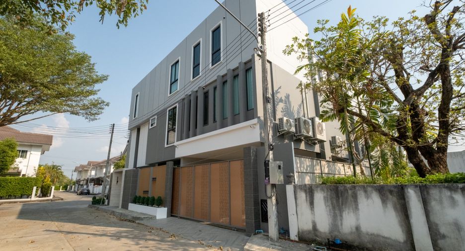 For rent and for sale 5 bedrooms house in San Sai, Chiang Mai