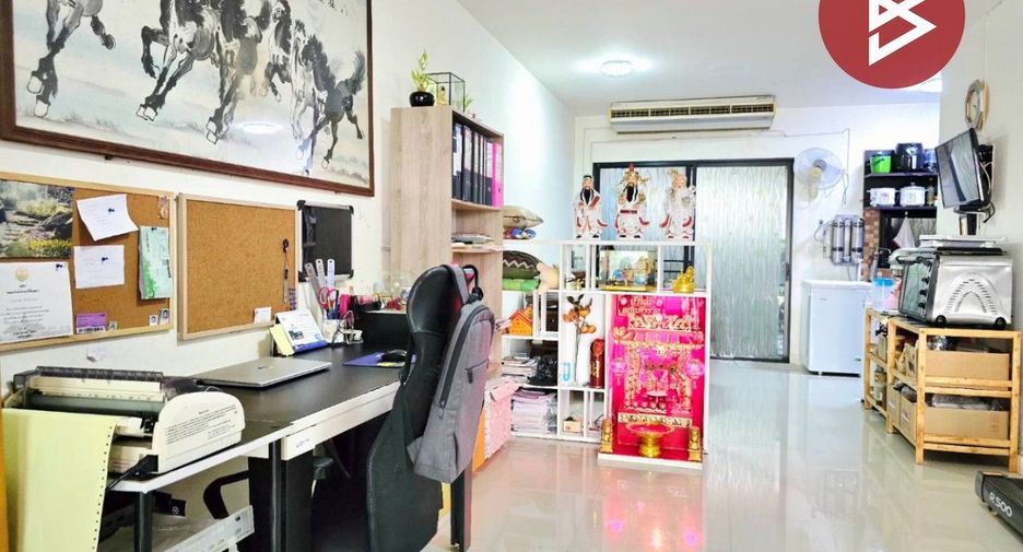 For sale 3 bedrooms townhouse in Chom Thong, Bangkok