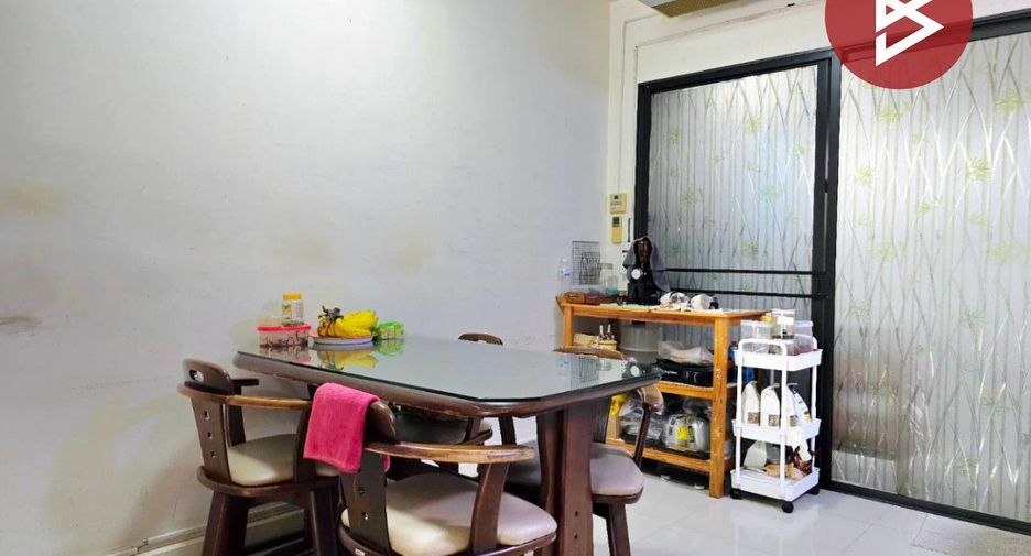 For sale 3 bedrooms townhouse in Chom Thong, Bangkok