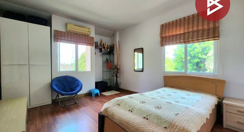 For sale 4 bedrooms house in Lat Krabang, Bangkok