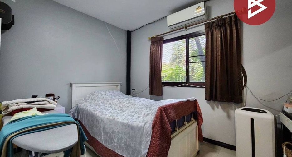 For sale 4 bedrooms house in Lat Krabang, Bangkok