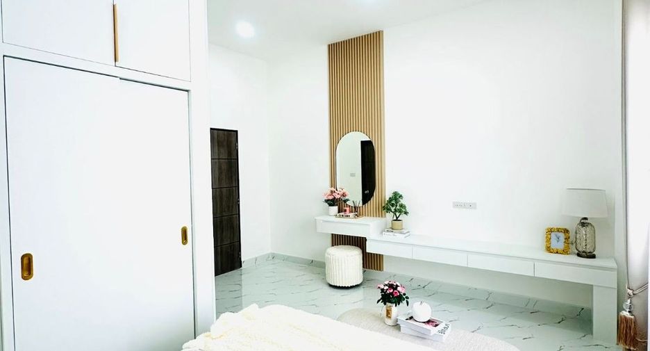 For sale 3 bedrooms villa in East Pattaya, Pattaya
